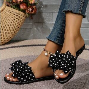 Black & White Polkadot Bow Decor Flat Mule Sandals